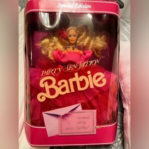 Barbie Special Edition Party Invitation Doll - Pink and Red